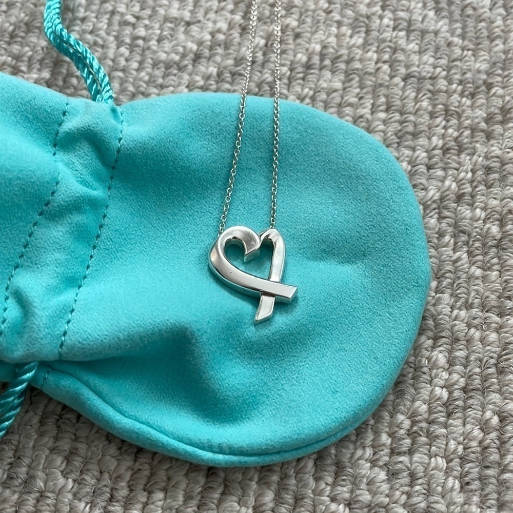 Tiffany & Co Paloma Picasso Loving Heart Pendant Necklace Silver 18 in Chain
